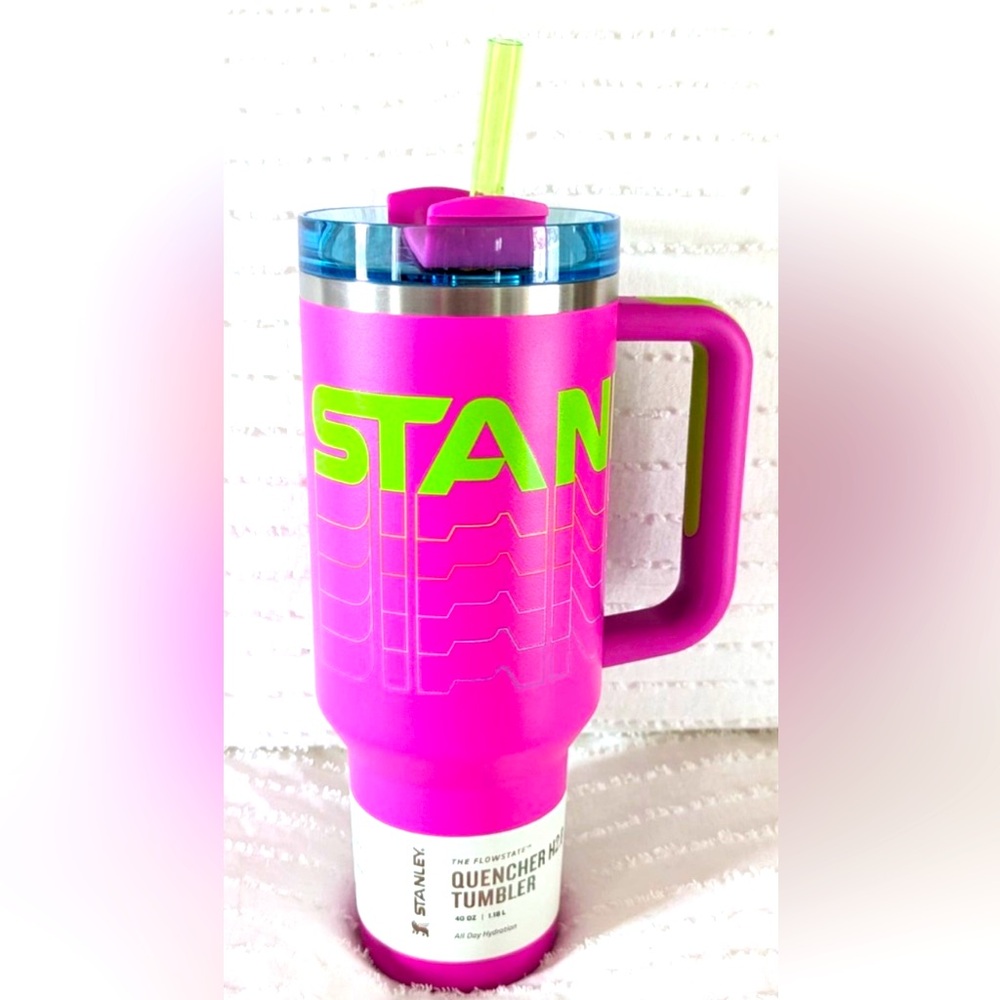 NEW! Stanley 40oz Vivid Violet Reverb H2.0 Quencher Tumbler